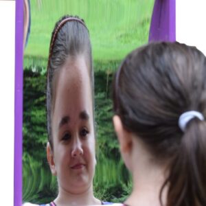 giggle mirror head stretcher vertical